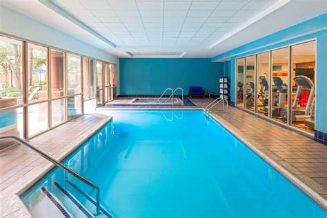 The 10 best hotels with jacuzzis in Dallas, USA.